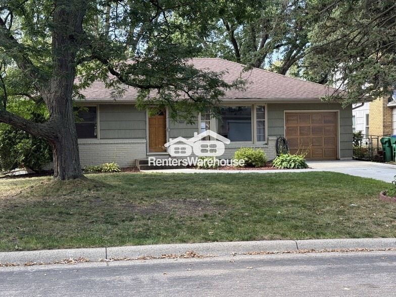 Primary Photo - 2580 Vernon Ave S