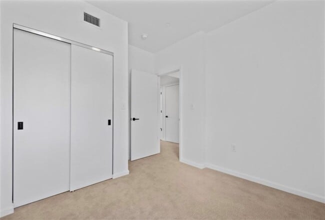 Building Photo - Spacious 3-Bedroom Home Near University of Pittsburgh