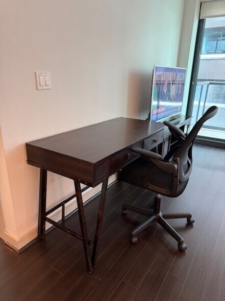 Building Photo - 3380 Peachtree Rd NE