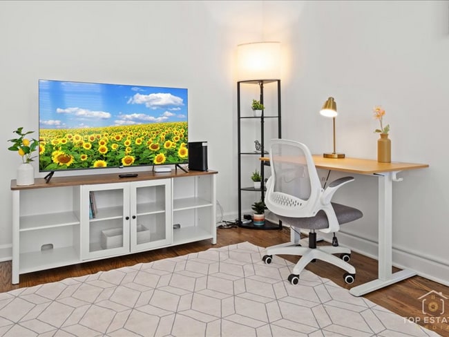 Building Photo - 3529 S Indiana Ave