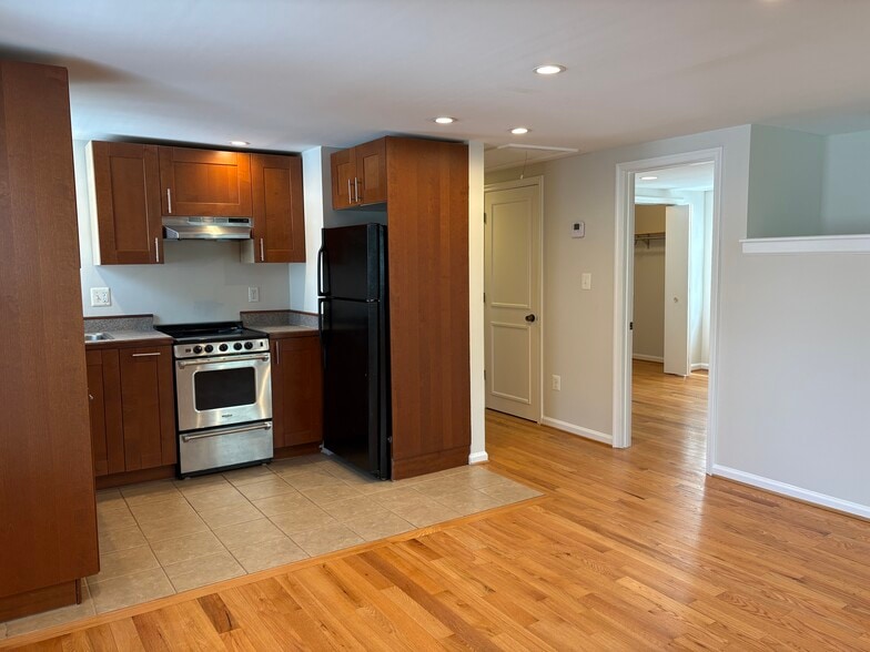 Kitchen - 731 Easley St