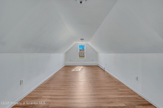 Building Photo - 7 Plum Pl