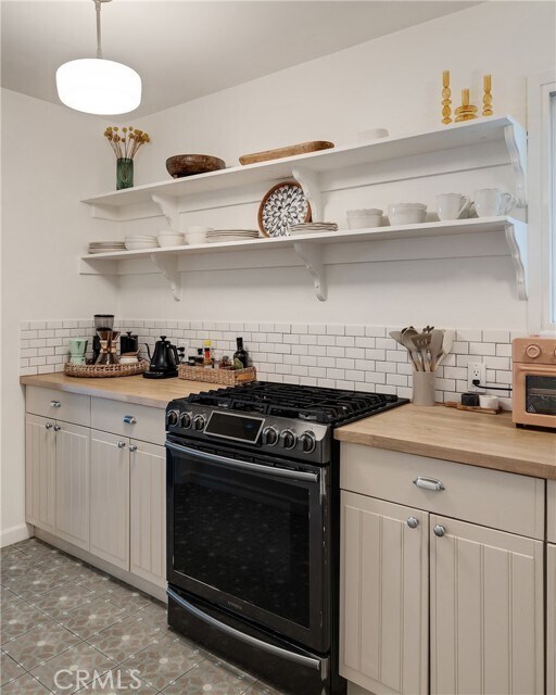 Building Photo - 1706 Carver St