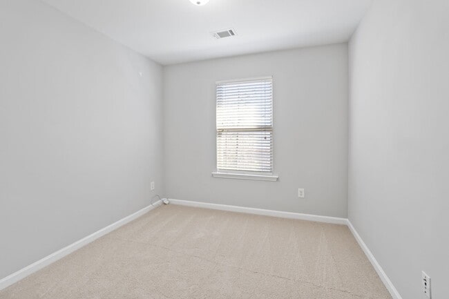 Building Photo - 3 Bedroom Townhome in Stonecrest!