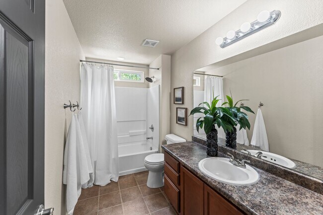 Building Photo - Wonderful Home