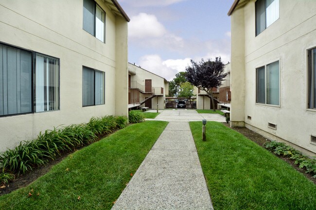 Meadow View Apartments - Watsonville, CA | Apartment Finder