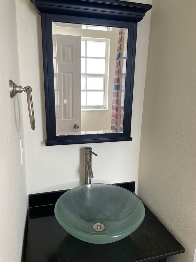 Building Photo - 2 Bedroom 2 Bathroom Condo in The Villas of Orlando