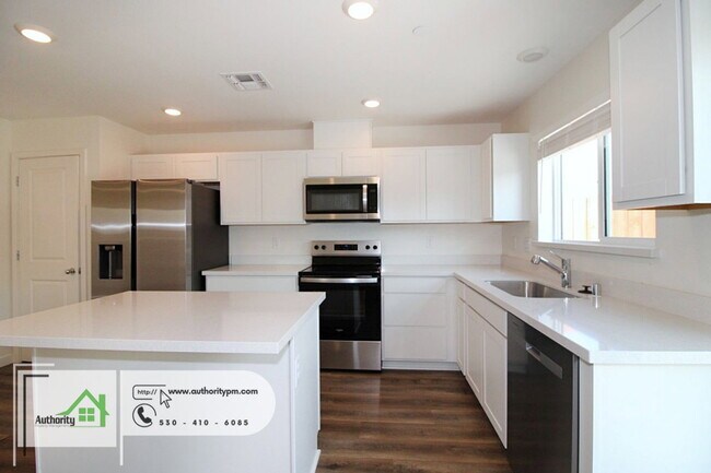 Building Photo - 847 Congaree Ln
