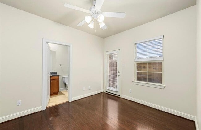 Building Photo - 1215 Roberts St