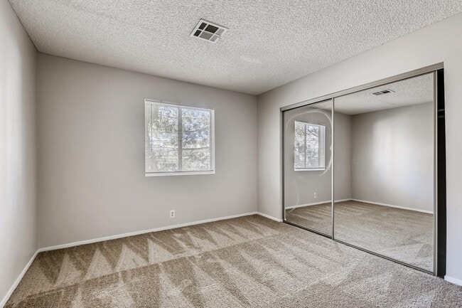 Building Photo - Stunning 2 Bedroom 2 Bath 2nd story condo