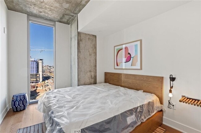 Building Photo - 48 East Ave