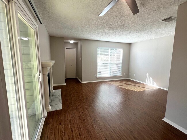 Building Photo - Two Stories 2 Bedroom 1.5 Bath Condo Home for rent near Domain,  Ground Floor with Balcony, Gated...