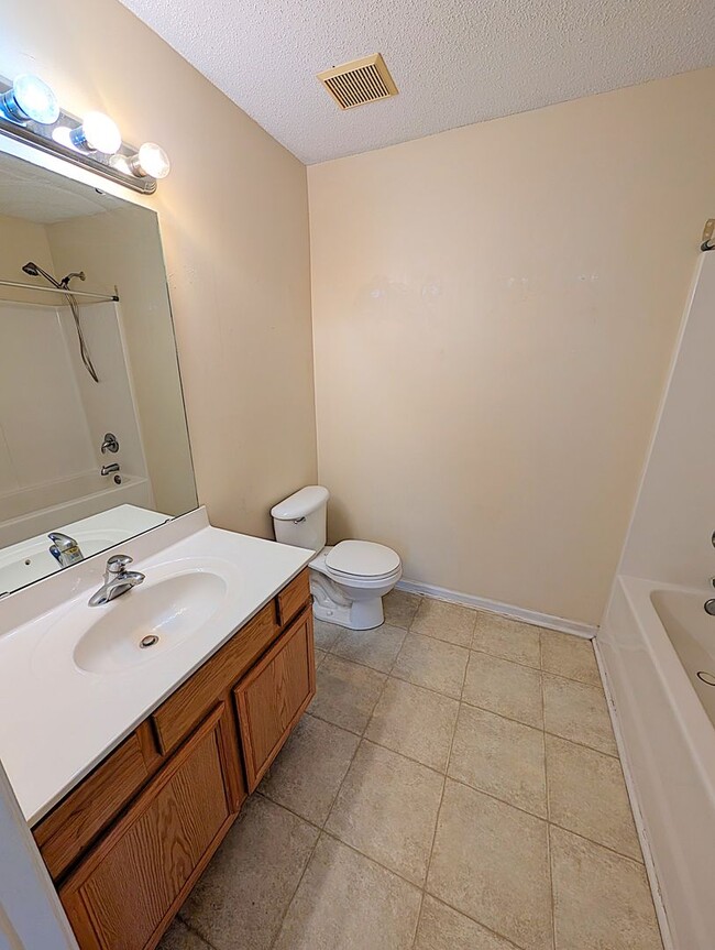 Building Photo - 1 Bedroom in Mooresville!!