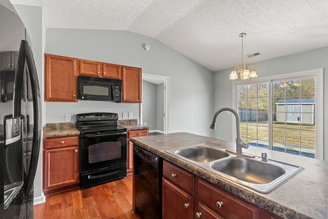 Building Photo - 2842 Weathersby Dr