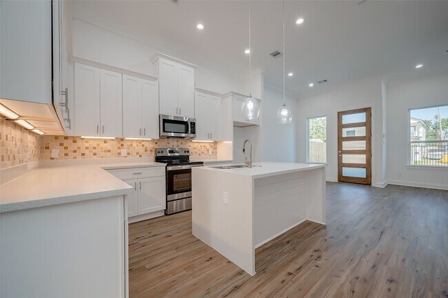 Building Photo - 8449 Jutland Rd