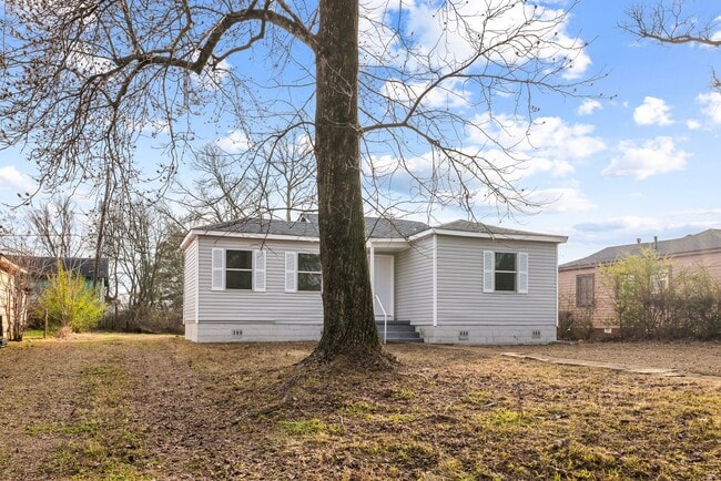 Building Photo - 829 51st St Ensley