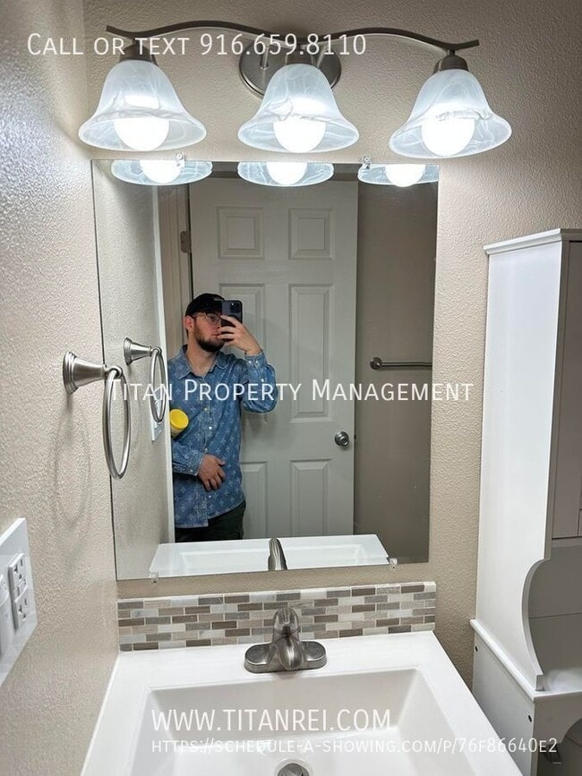 Building Photo - 7227 Camel Rock Way