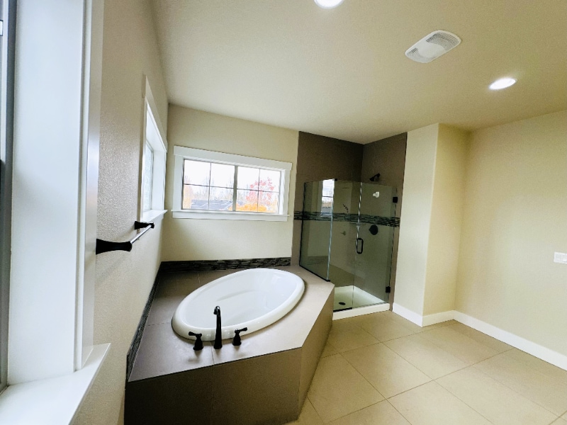 Building Photo - 14660 NW Delia St