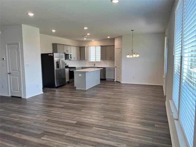 Building Photo - 2053 Cliffbrake Wy