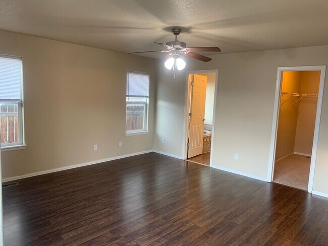 Building Photo - Gorgeous 7 Bed/3.5 Bath Home for Rent in C...