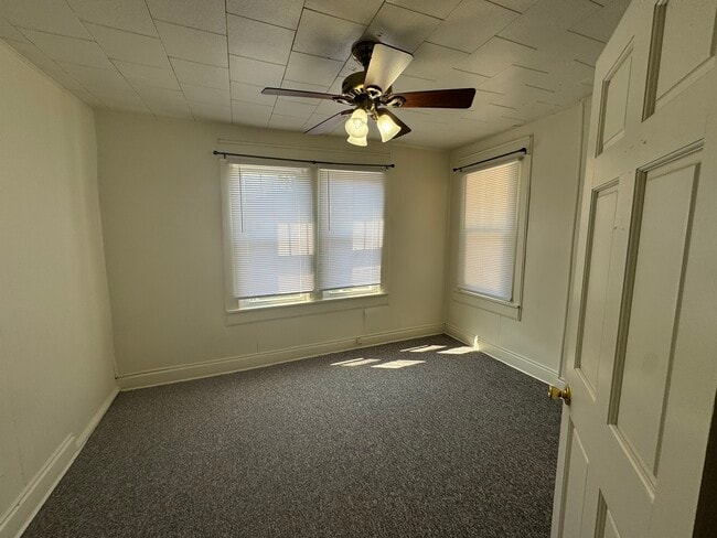 Building Photo - 501 E 1st St