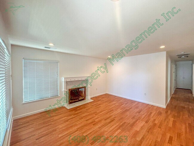 Building Photo - 3428 San Marino Ave