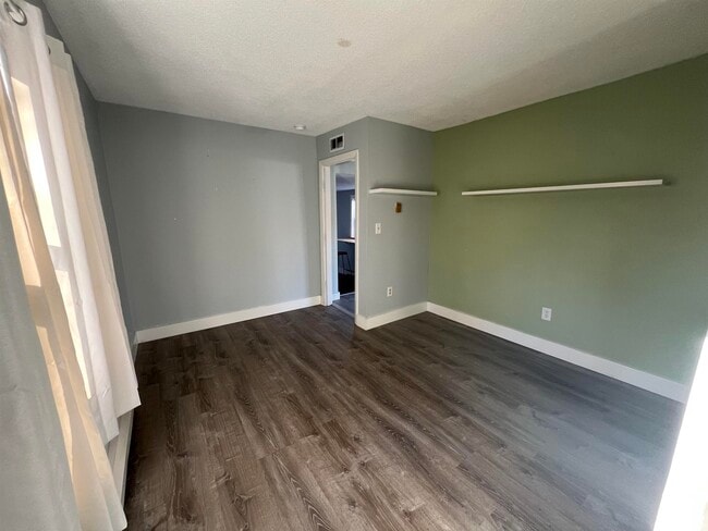 Building Photo - 53 Agassiz St