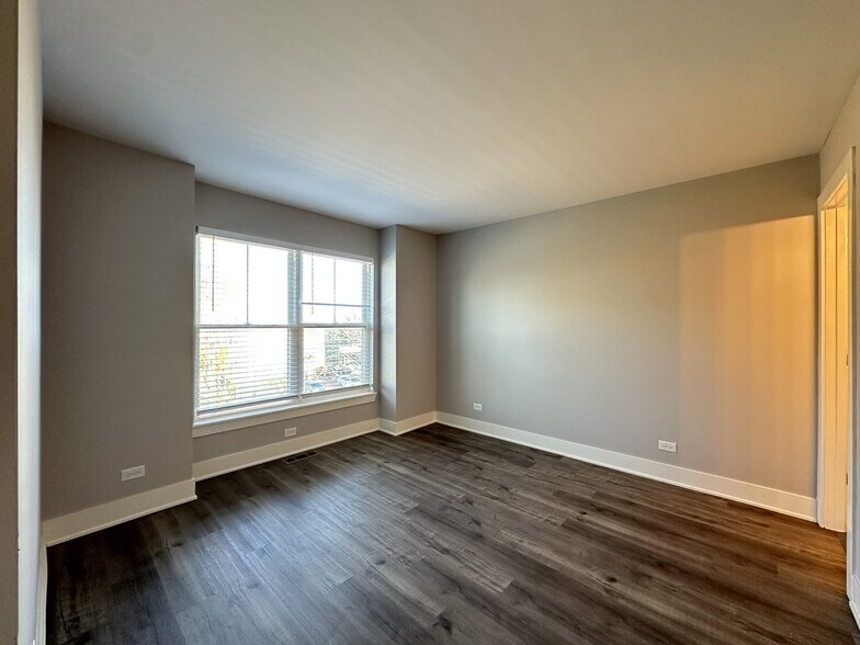 Building Photo - 615 Broadway St