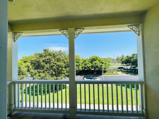 Building Photo - Condo Located in the Gorgeous Columbus Grove