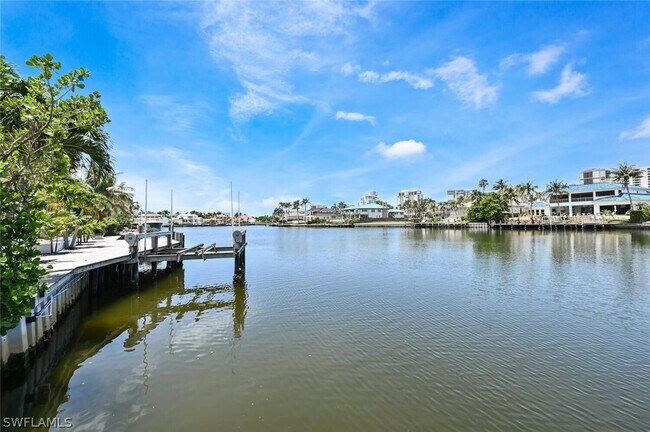 Building Photo - 4231 Crayton Rd