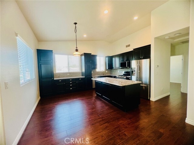 Building Photo - 10805 Pine St