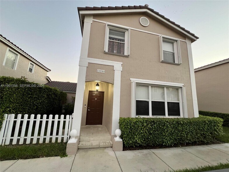 Building Photo - 10560 NW 57th Ct