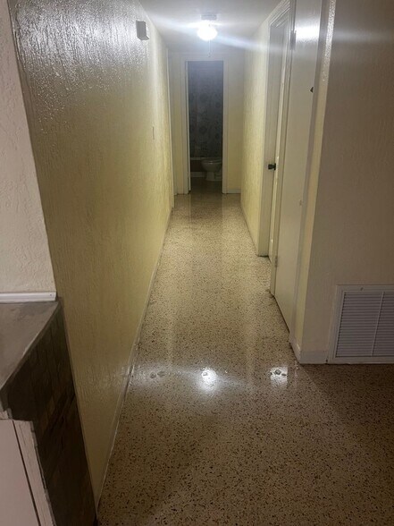 Building Photo - 664 8th St