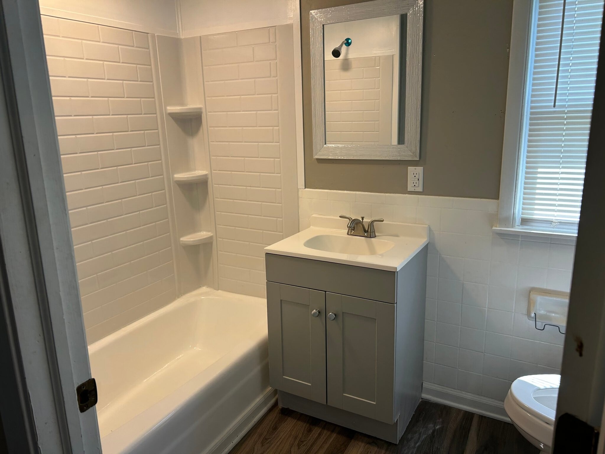 Building Photo - 1506 N Grant Ave