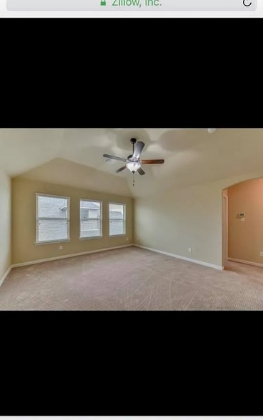 Building Photo - 9768 Corinth Ln