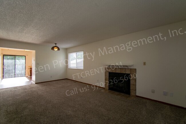 Building Photo - 704 Ponderosa Dr