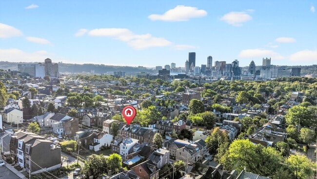 Building Photo - 517 Armandale St