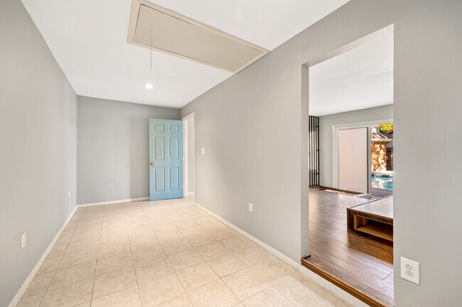 Building Photo - 1363 Westgreen Blvd