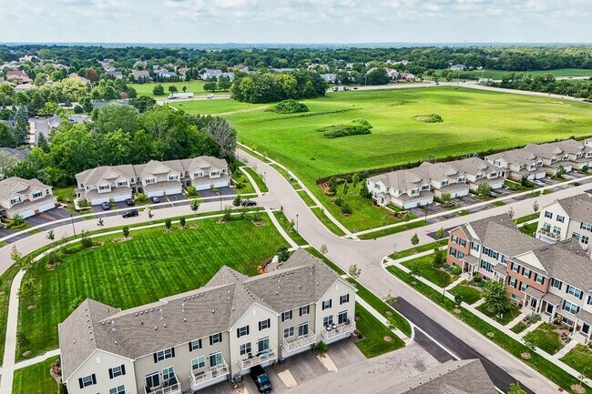 Building Photo - 1611 Bentz Way