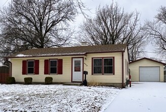 Building Photo - 905 Brentwood Dr