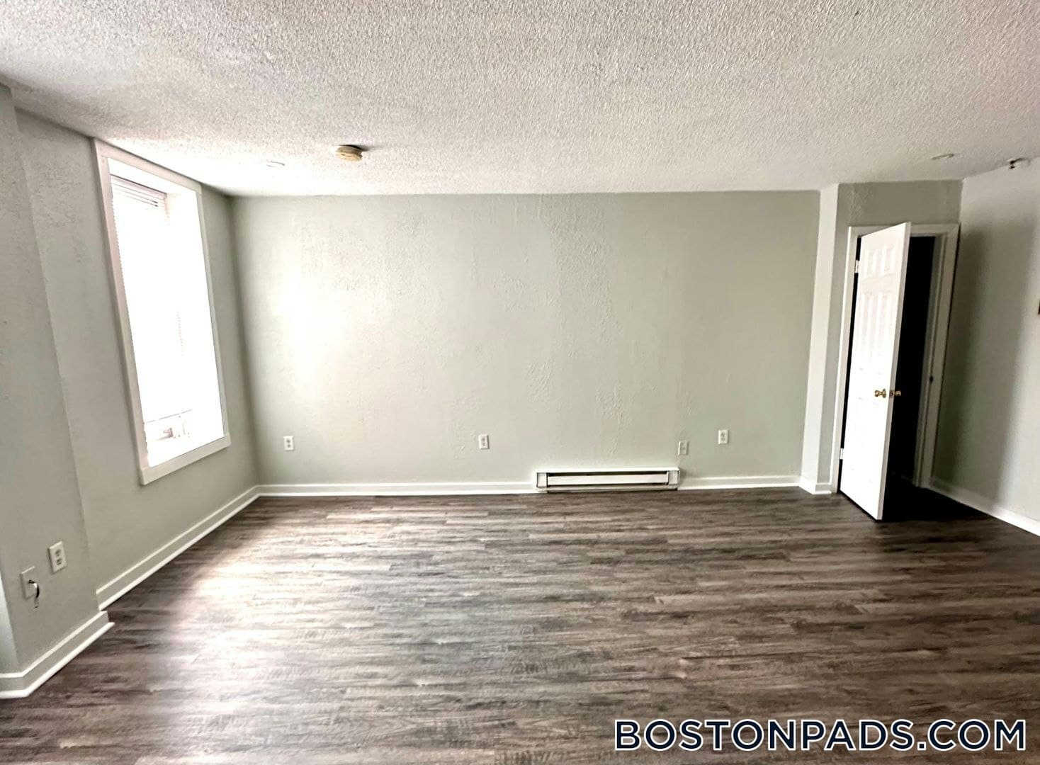 Building Photo - 76 Franklin St