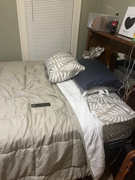 Building Photo - 2118 Elm St