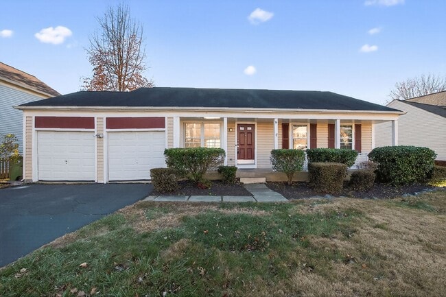 Primary Photo - 14 Braxton Dr