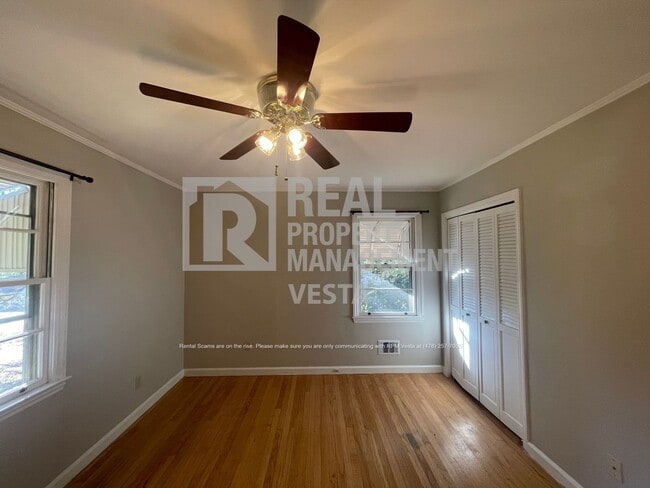 Building Photo - 4231 Laura Ann Pl