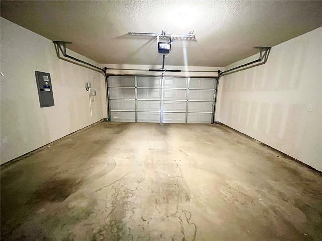 Building Photo - 928 Madeline Ln