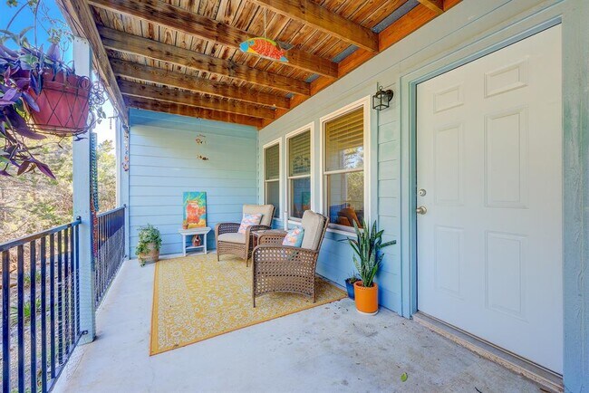 Building Photo - 358 Shady Bluff Dr