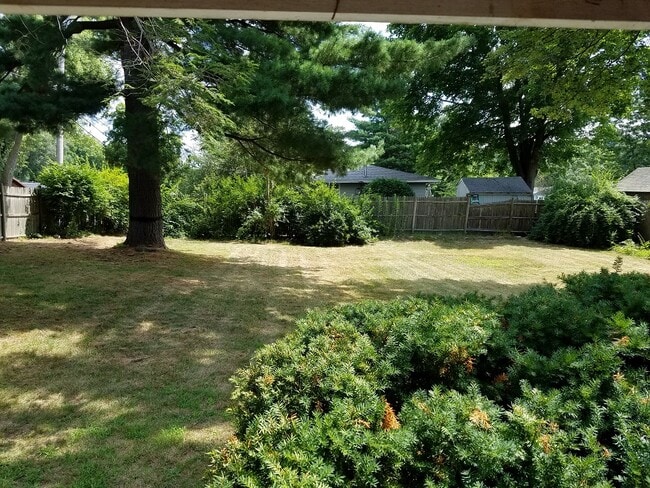 Building Photo - 257 Beacon St