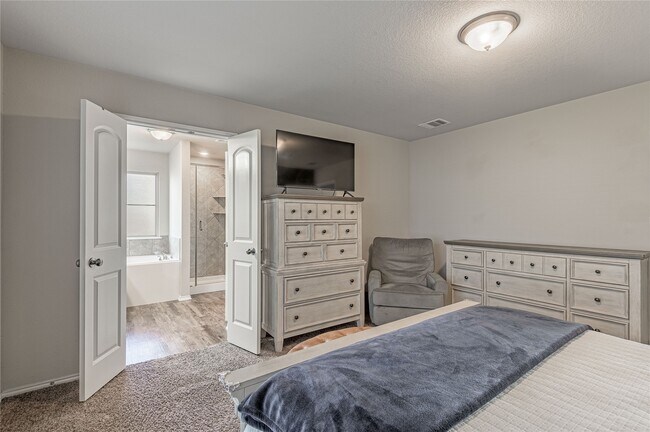 Building Photo - 133 Bates Ct