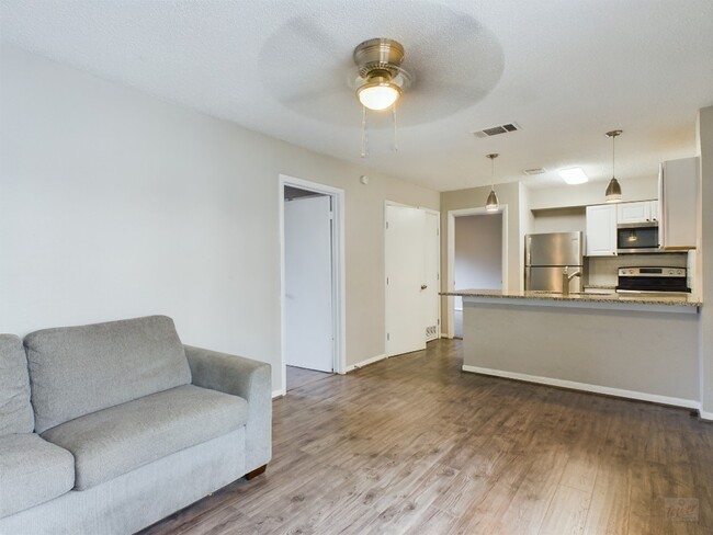Building Photo - 2510 San Gabriel St