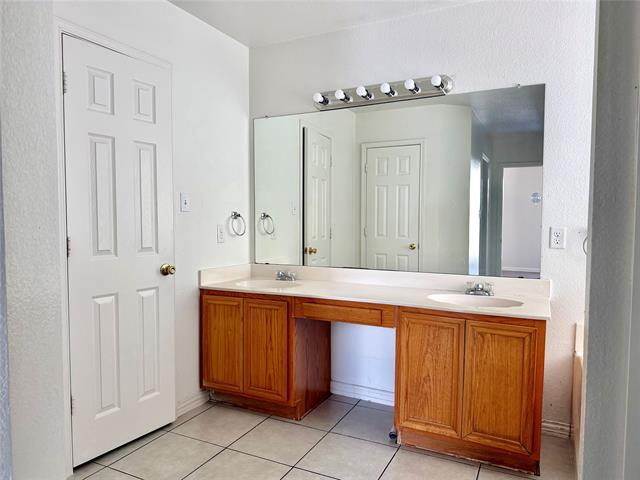 Building Photo - 5408 Dove Dr